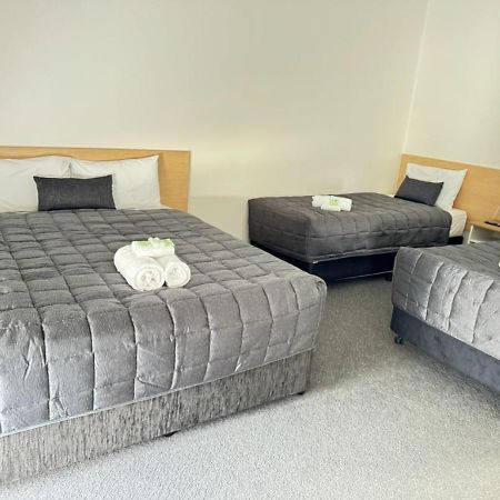 Twin City Motor Inn Водонга Екстер'єр фото