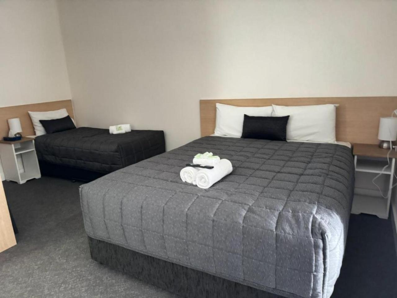 Twin City Motor Inn Водонга Екстер'єр фото