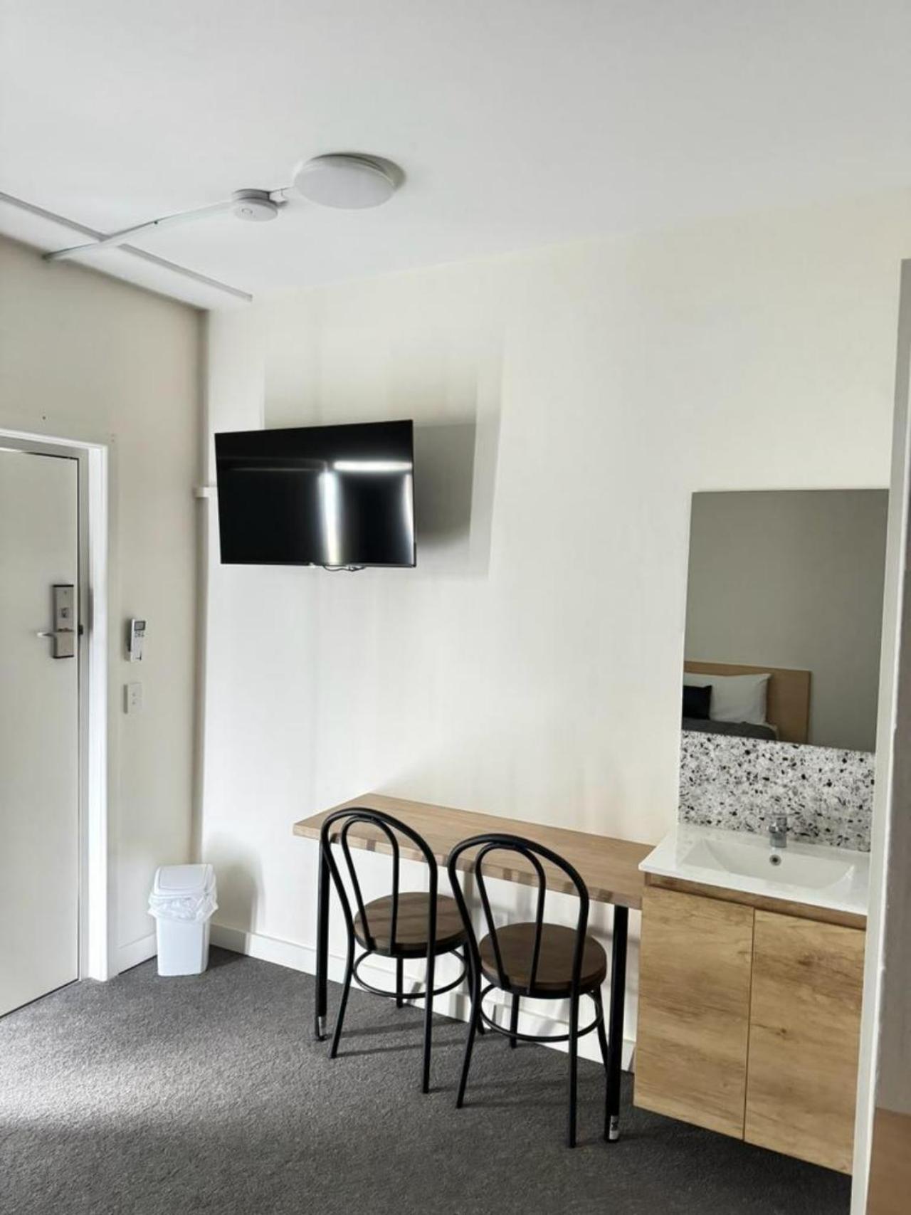 Twin City Motor Inn Водонга Екстер'єр фото