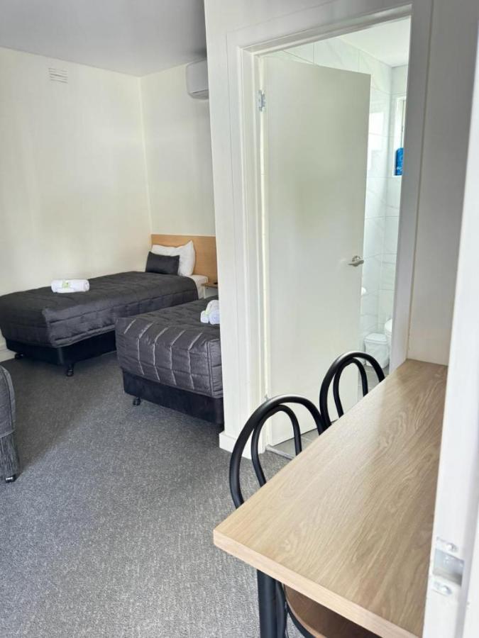 Twin City Motor Inn Водонга Екстер'єр фото