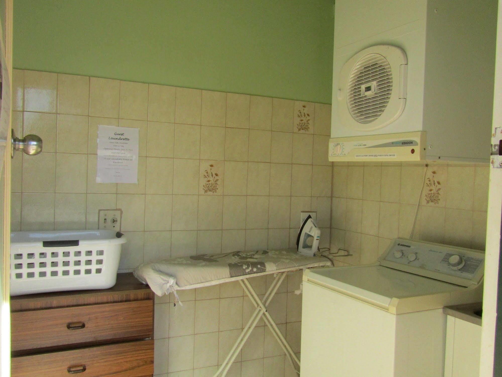 Twin City Motor Inn Водонга Екстер'єр фото