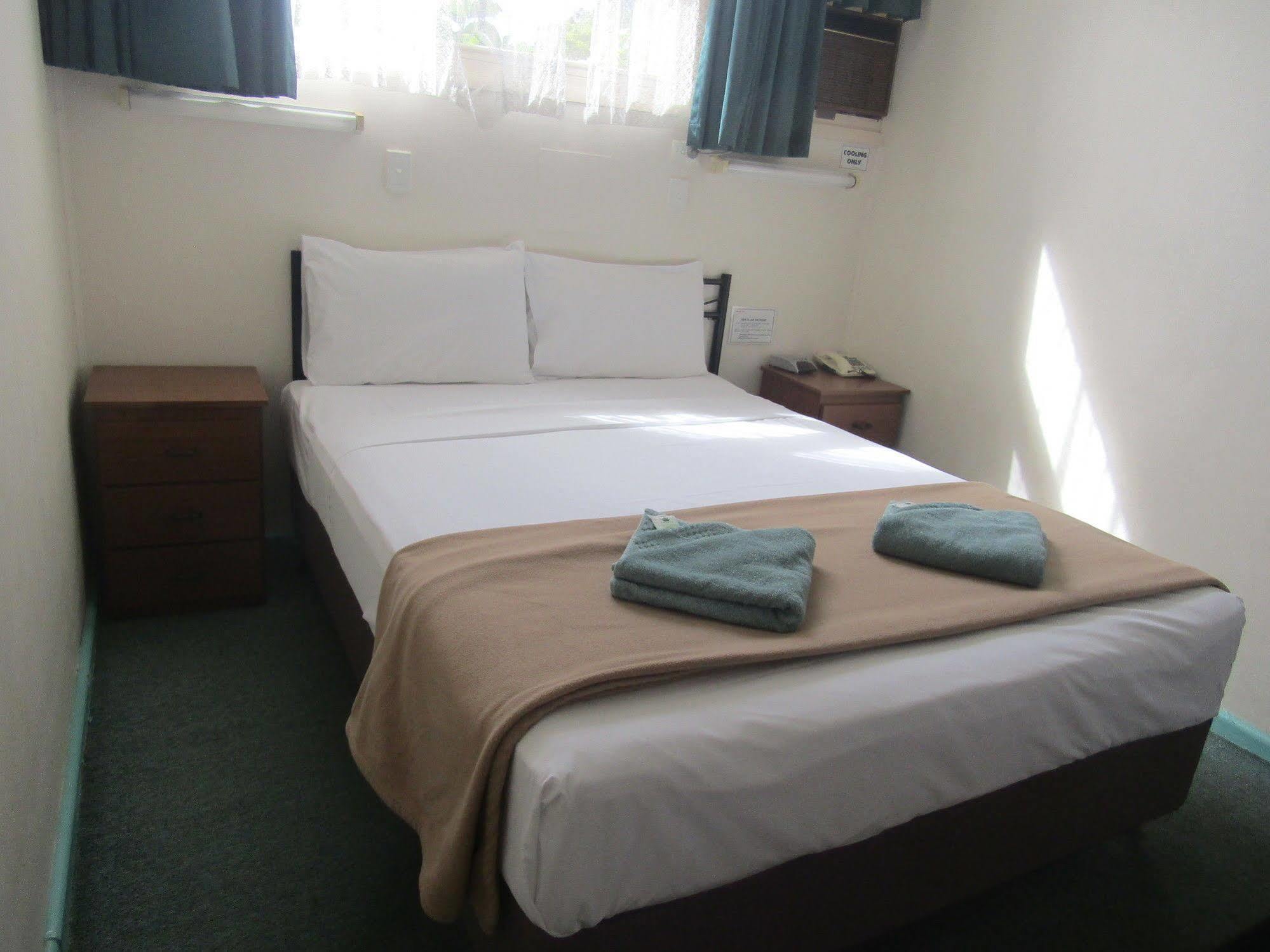 Twin City Motor Inn Водонга Екстер'єр фото